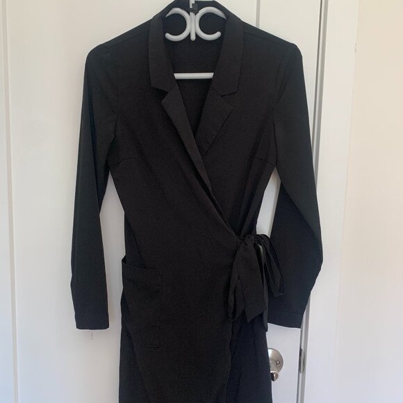 Black Dynamite tie-waist dress - Picture 1 of 3